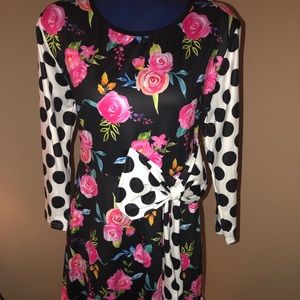 Beautiful 2pc floral/ polka dot mixed print outfit